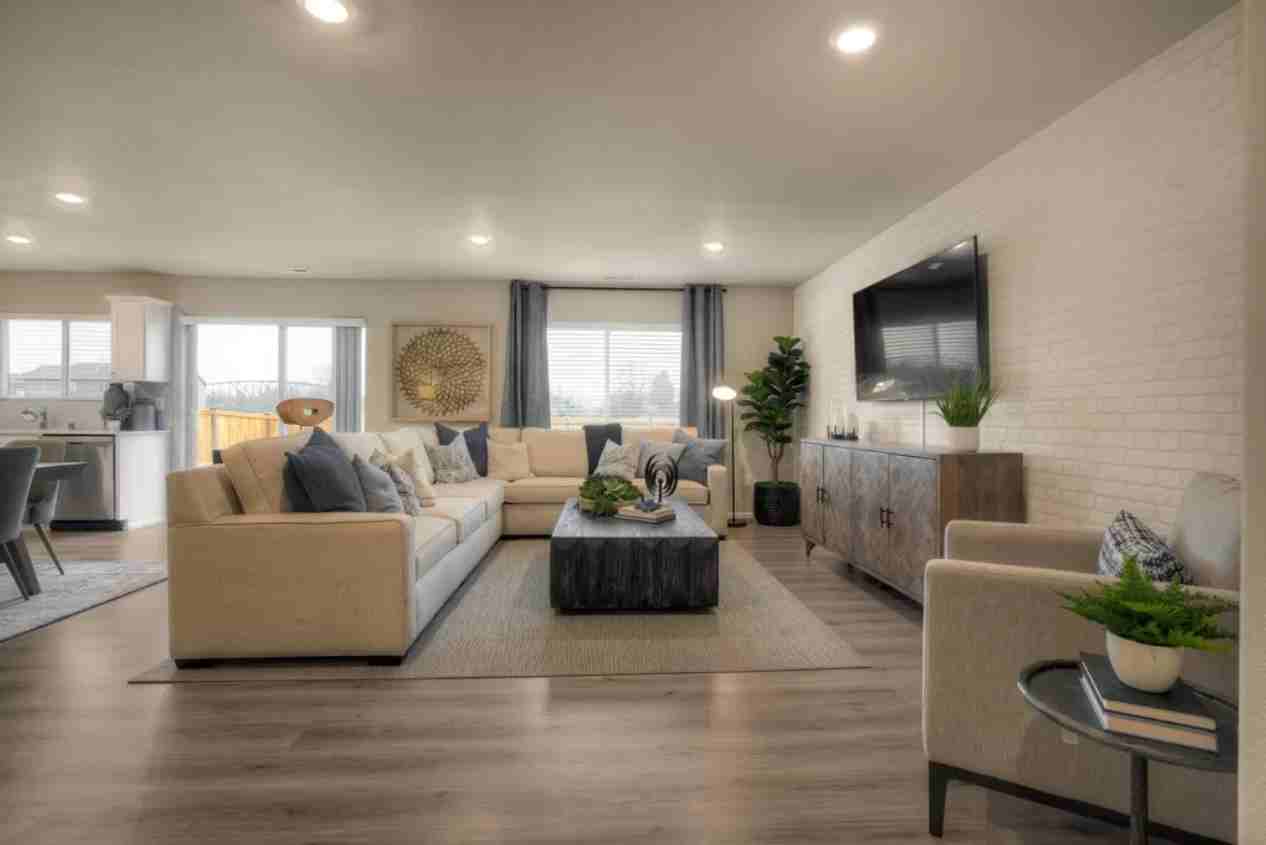 4511 W Bedford Ave #NA - Photo 3 of 8