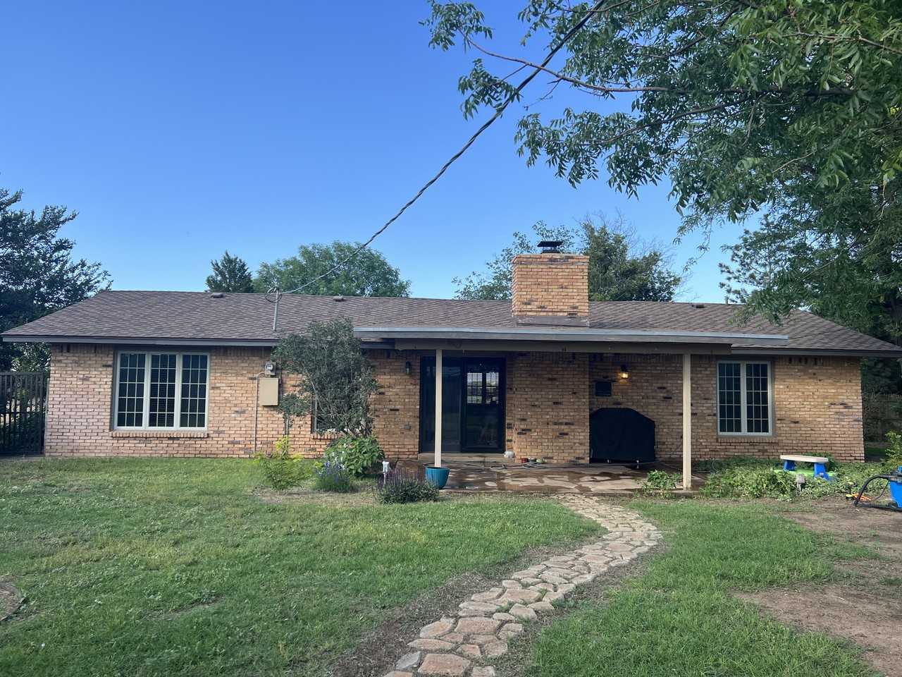1425 Ebeling Dr #NA - Photo 2 of 14