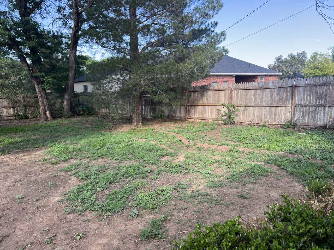 1425 Ebeling Dr #NA - Photo 3 of 14