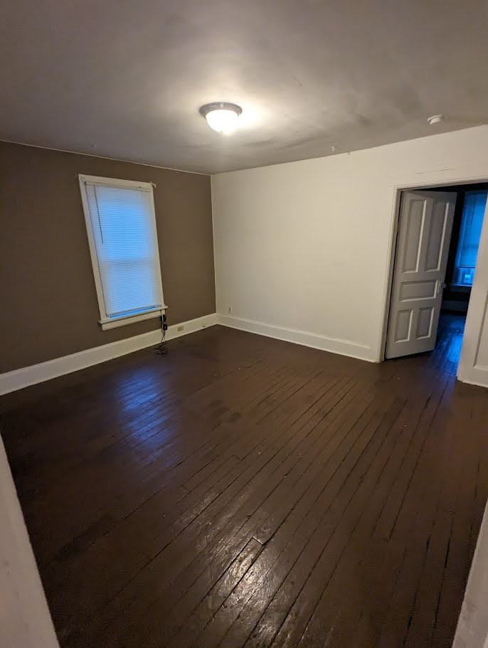 1024 Hagerer St Uppr - Photo 2 of 10