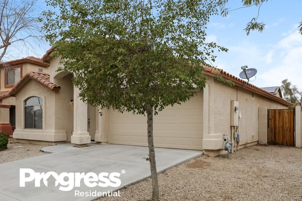 12630 W Medlock Dr - Photo 3 of 16