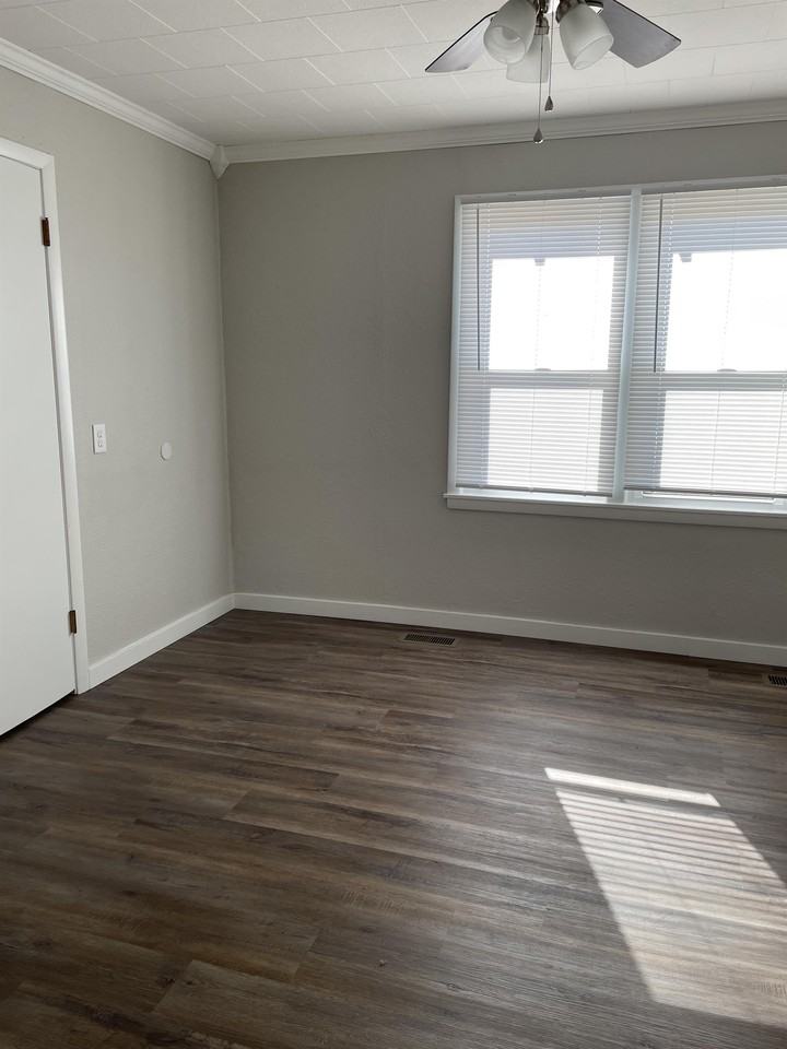 103 C St #1 - Photo 5 of 7