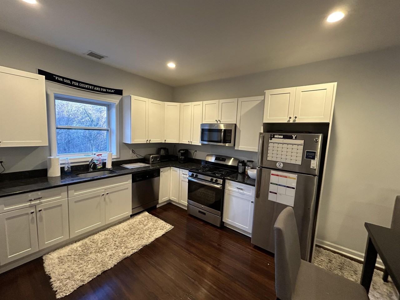 185 Mansfield St #2 - Photo 2 of 9