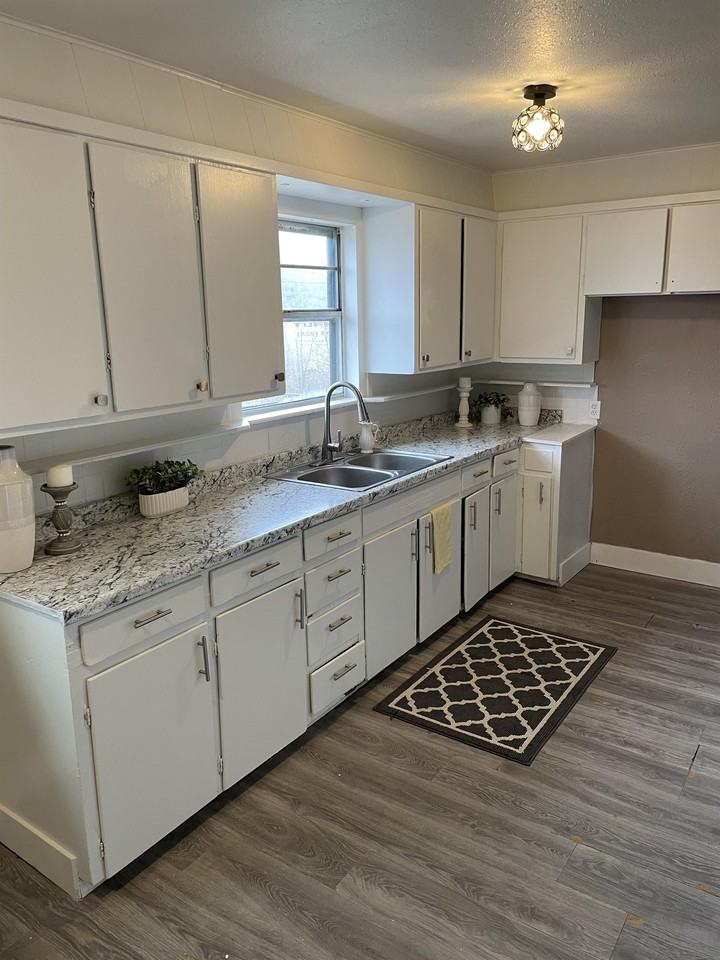 5731 N Garrison Pl #1 - Photo 2 of 8