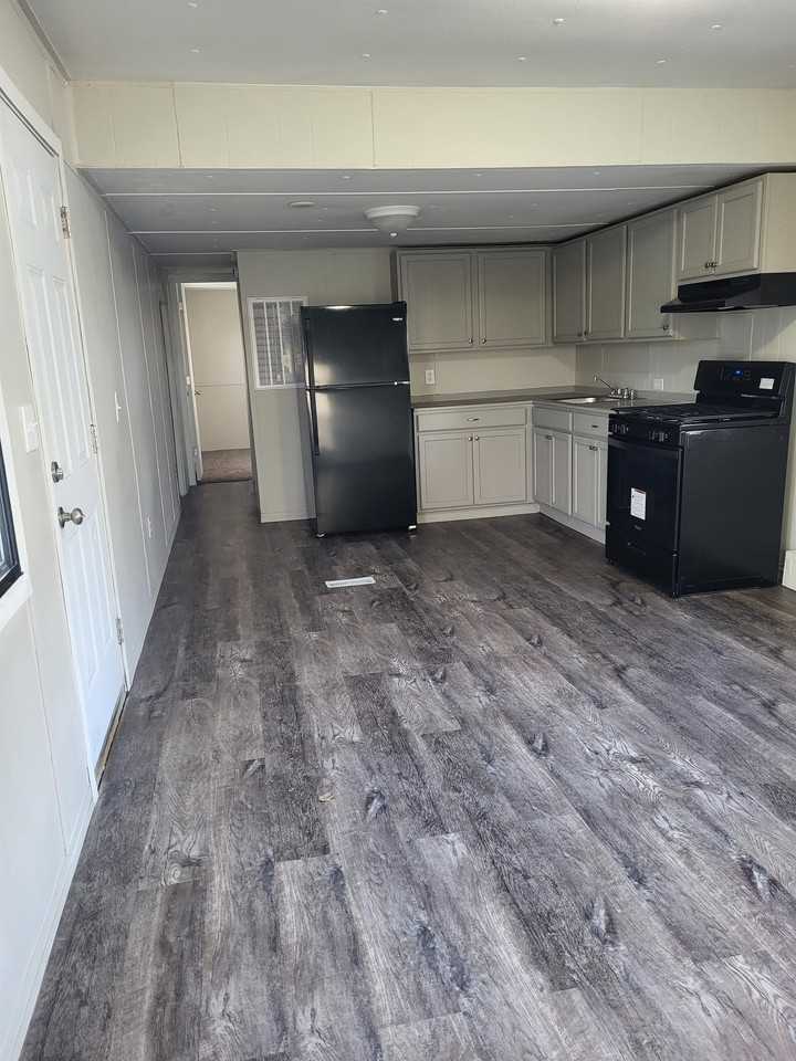 1040 Avenue Of The Cities - 11 #11 - Photo 4 of 9