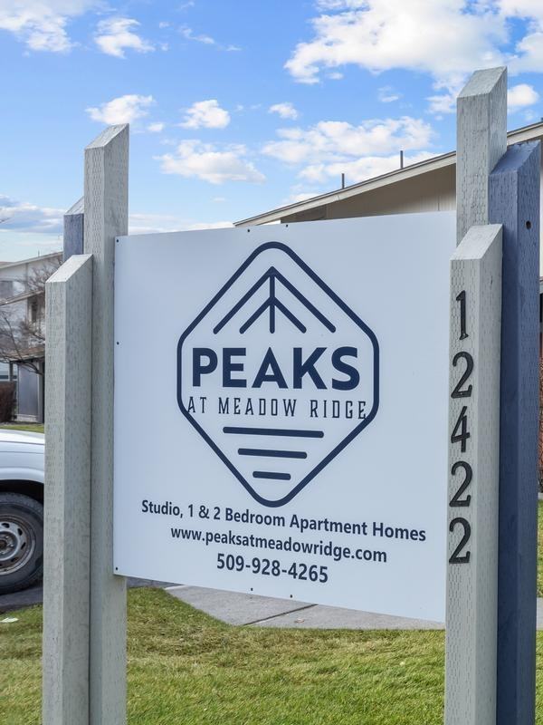 12422 E Mansfield Ave - Photo 6 of 35