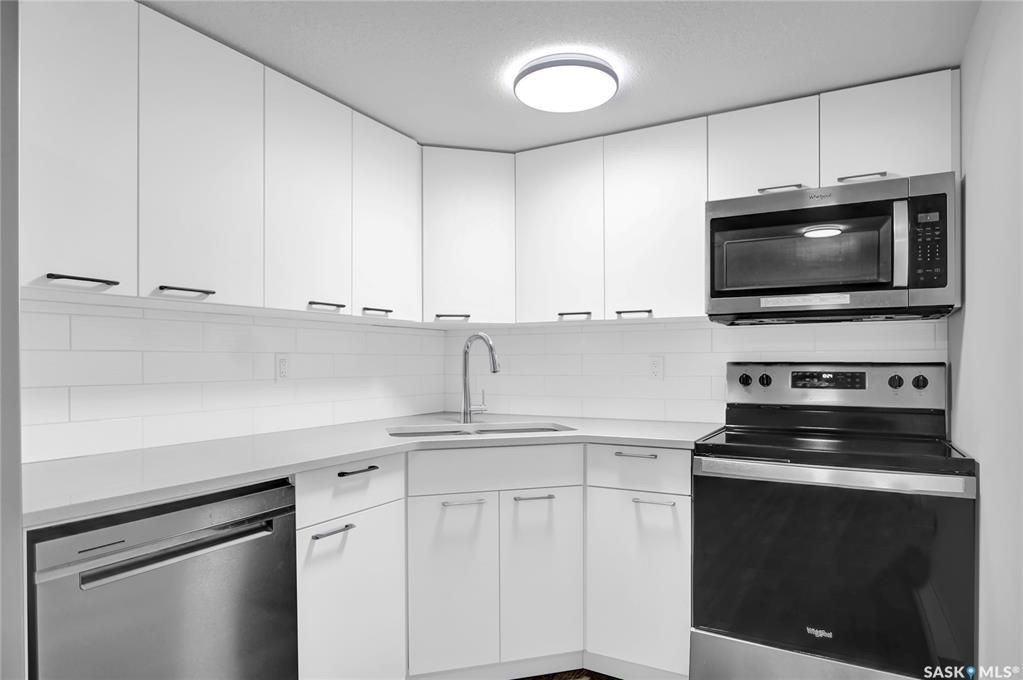 5006 Tutor Way - Photo 3 of 10