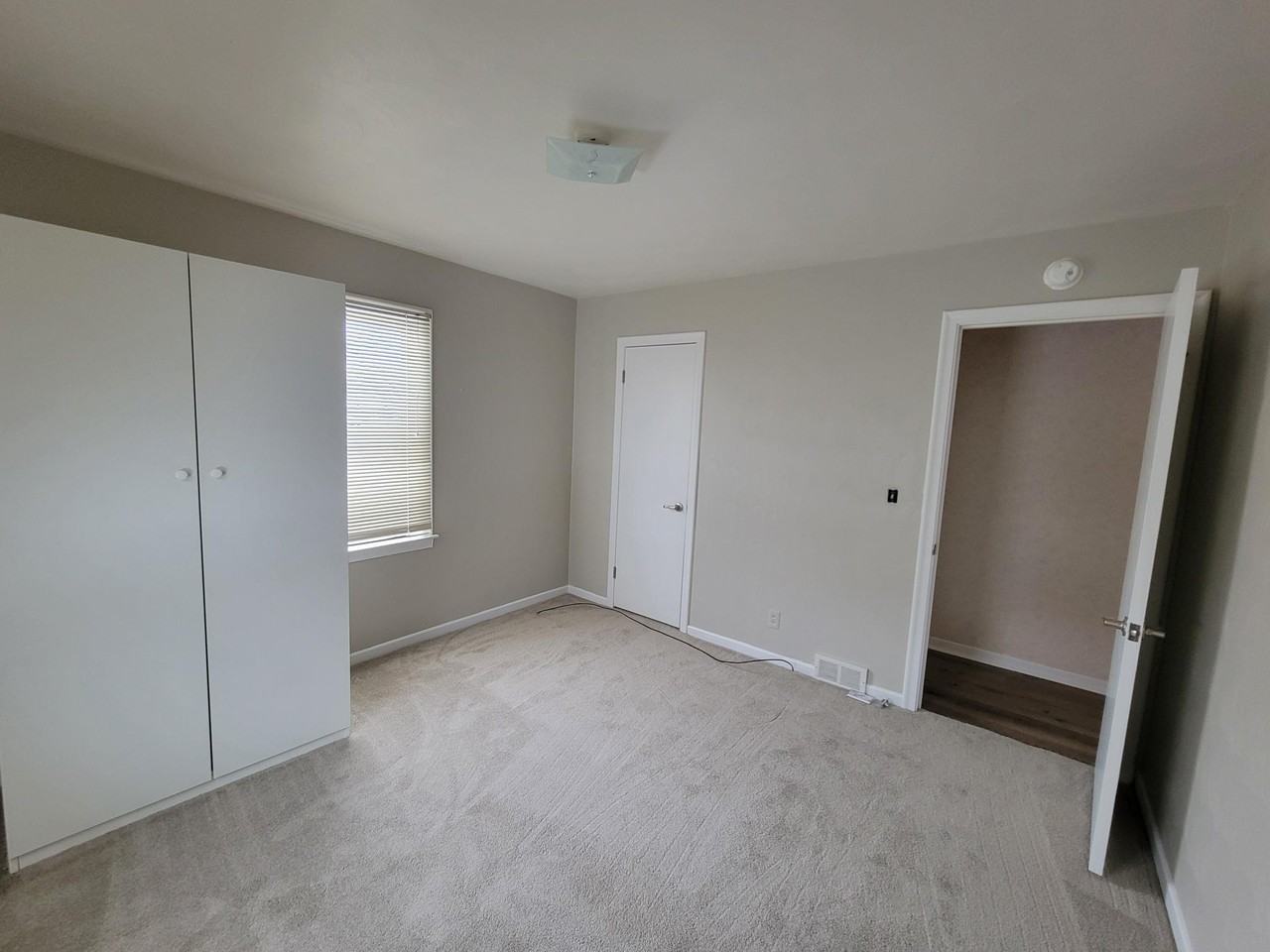 7433 48th Ave - Photo 3 of 11