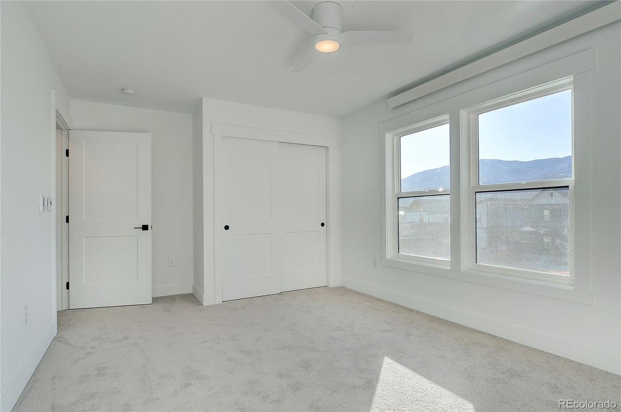 10515 Engelmann Ave - Photo 3 of 10