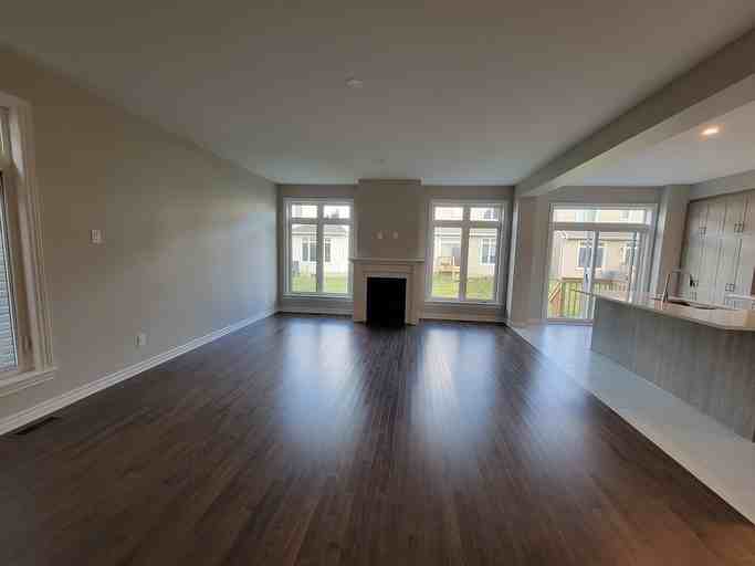1504 Scarlet St - Photo 3 of 23