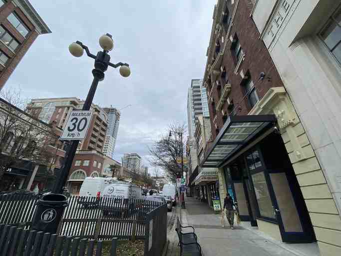 716 Columbia St #203 - Photo 2 of 21