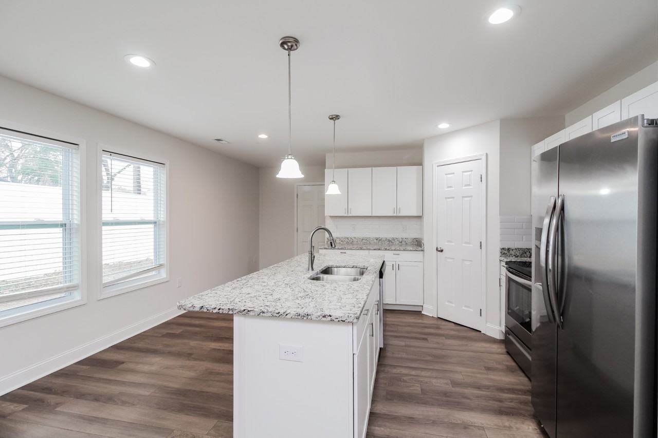 36 Oak St - Photo 7 of 16