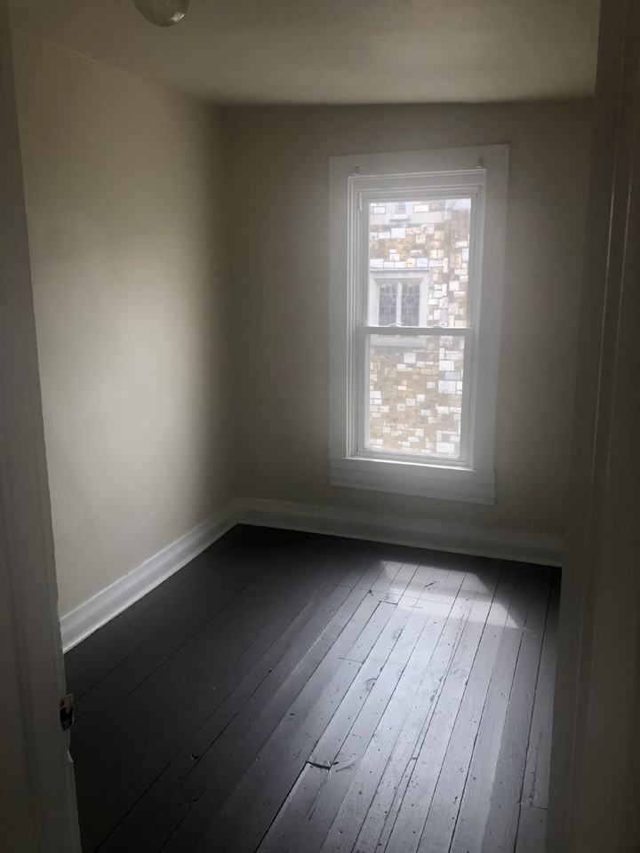 115 S West St - Photo 3 of 21