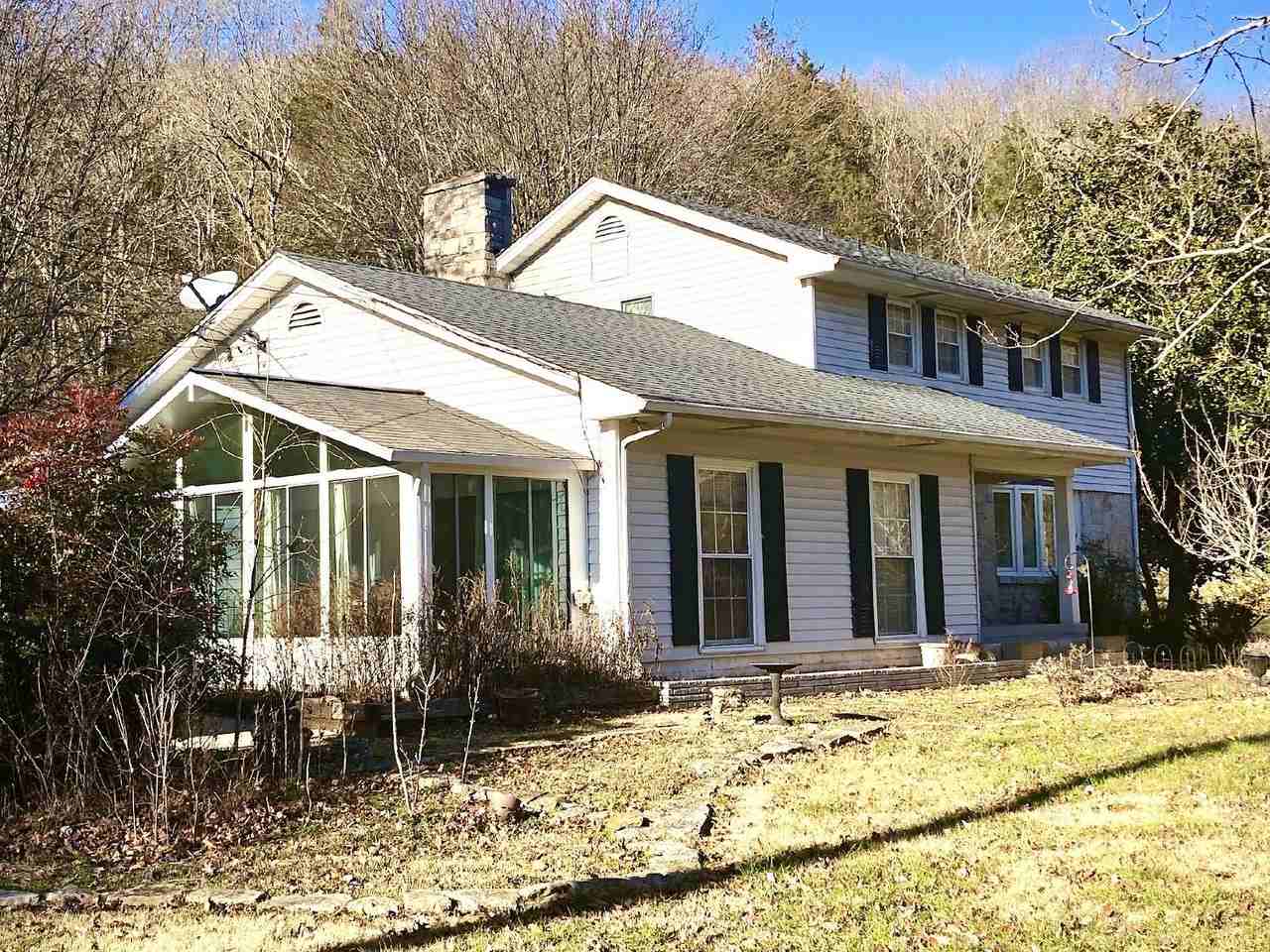 931 Hitt Ln - Photo 2 of 21