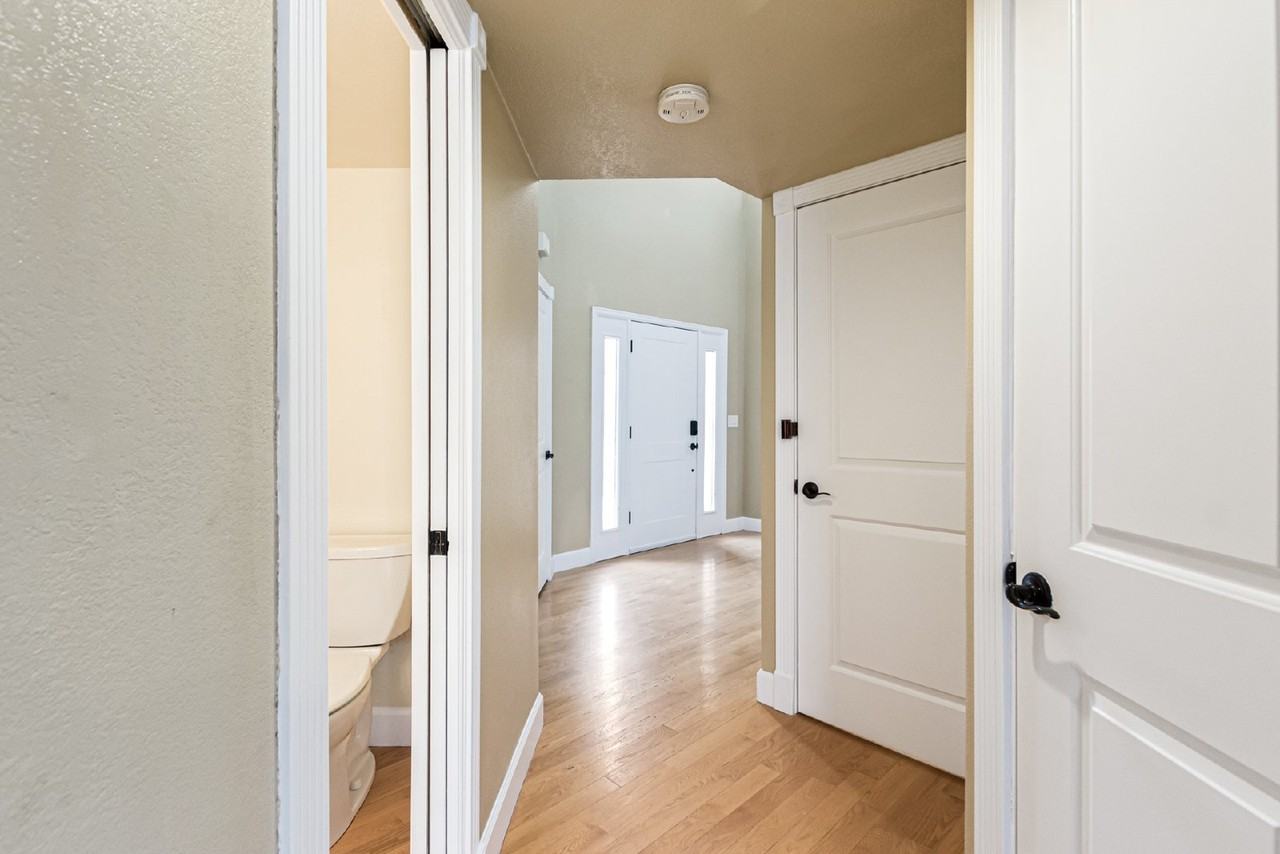 9129 Sugarstone Cir - Photo 4 of 23