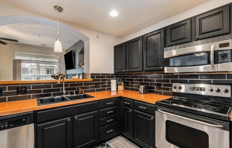 474 Black Feather Loop #410 - Photo 3 of 19