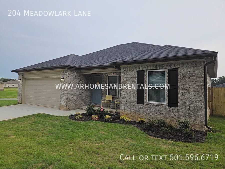 204 W Meadowlark Ln - Photo 2 of 21