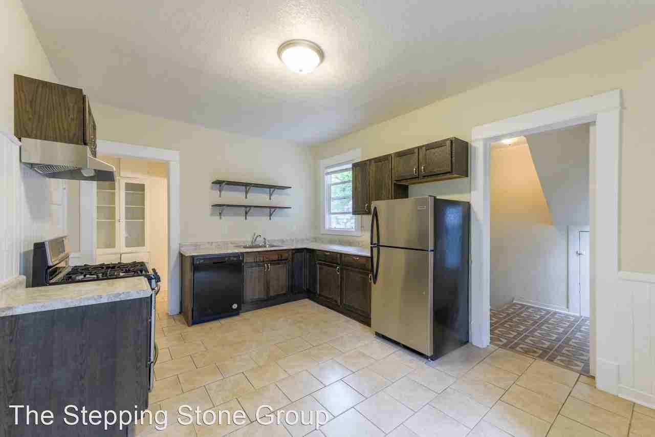 3024 Dupont Avenue South - Photo 3 of 16