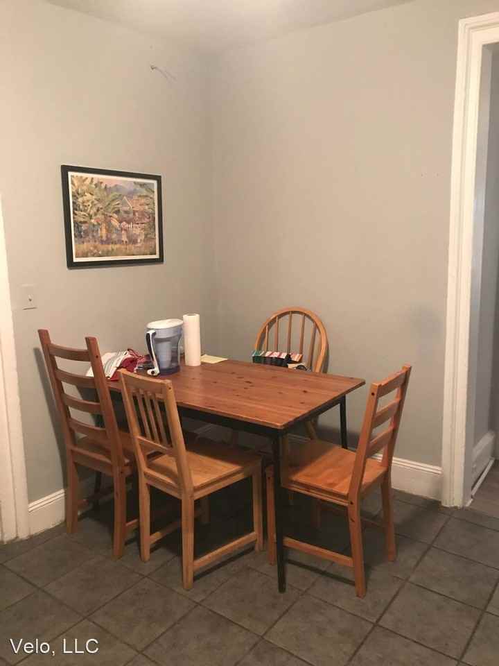 87 Howe Street - Photo 3 of 9