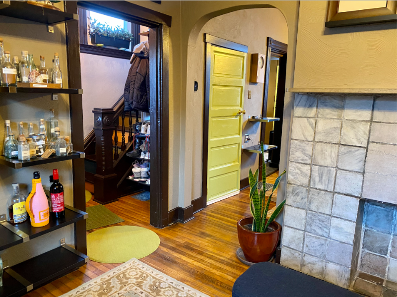 515 Selkirk Way - Photo 2 of 17