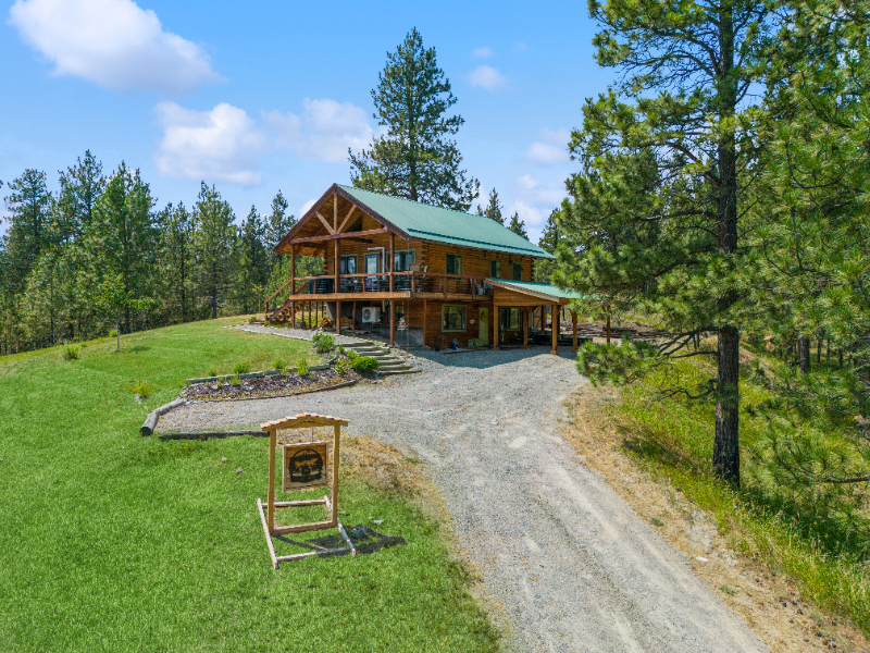 168 Carpenter Lane - Photo 2 of 17