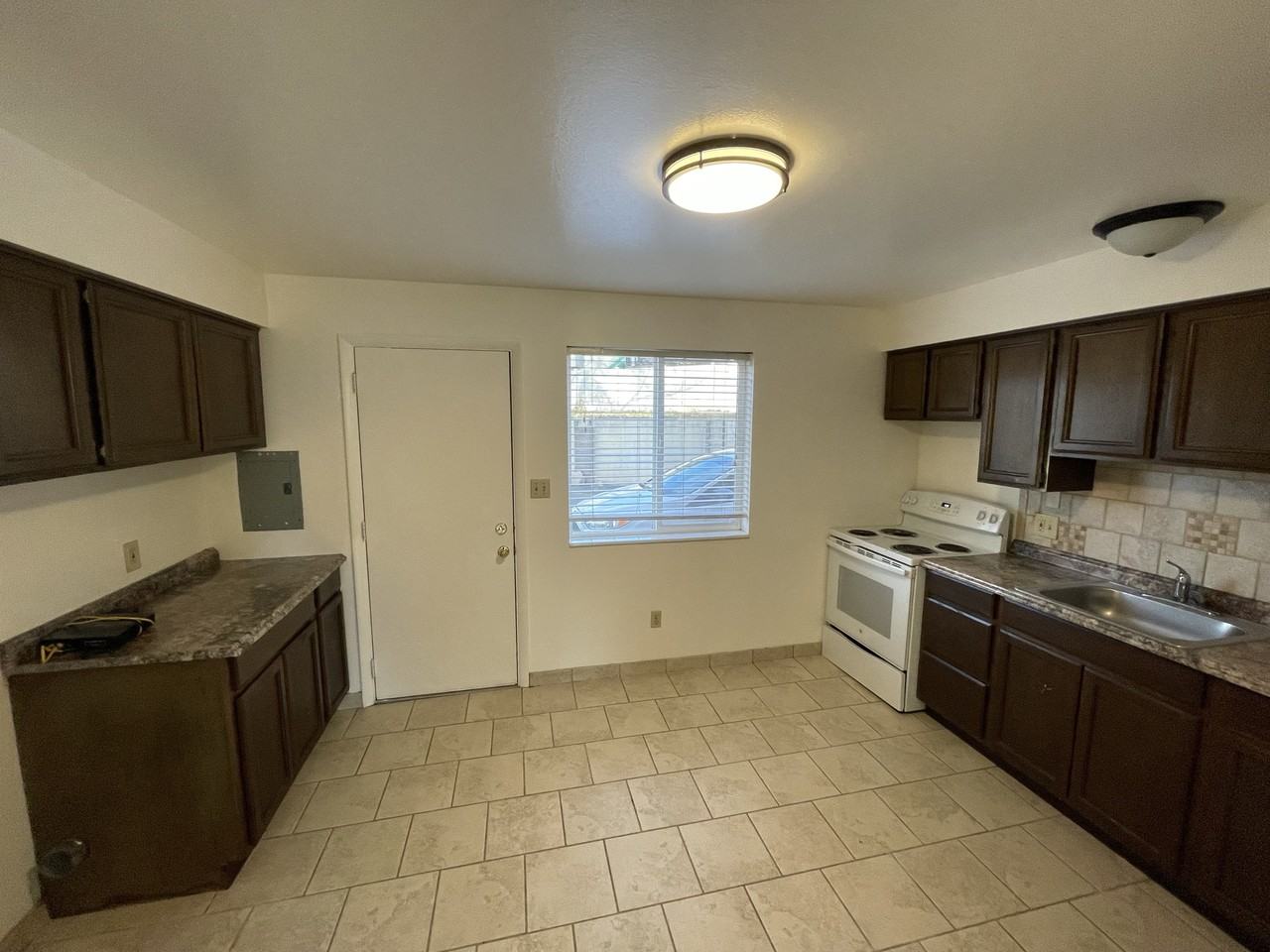1129 E 960 S #25 - Photo 5 of 24