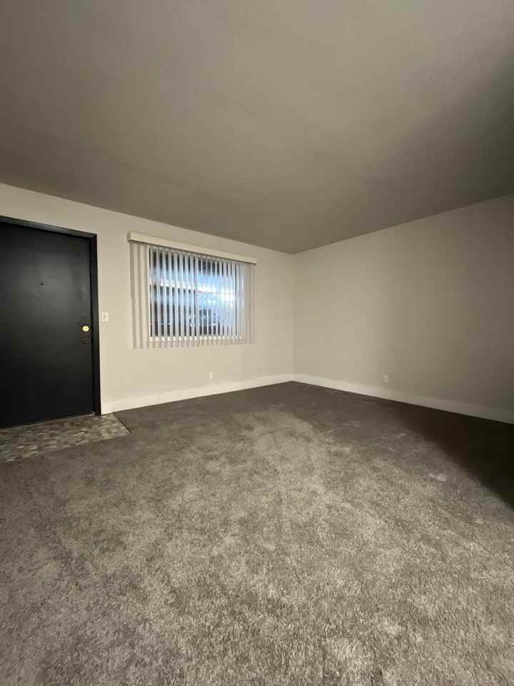 3629 N 60 - Photo 3 of 20