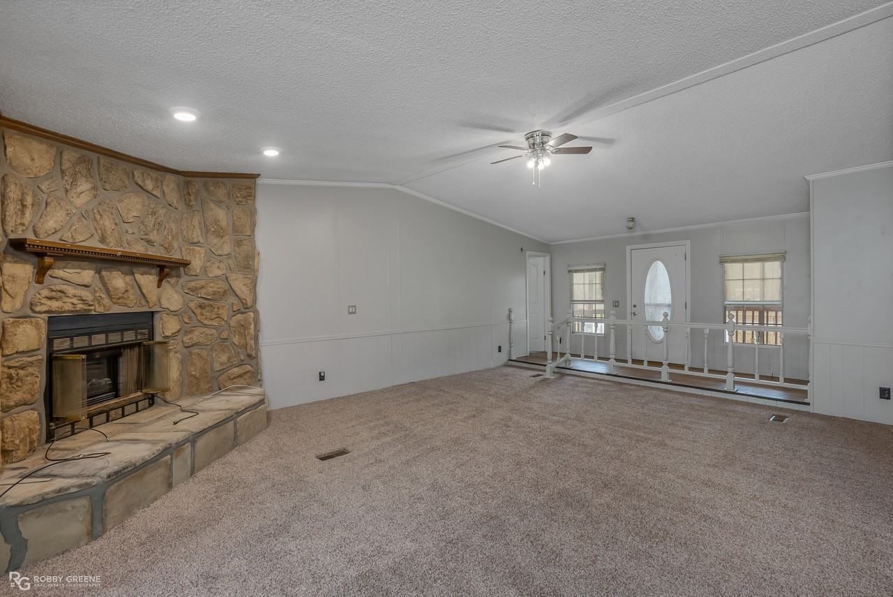 409 Wildoak Dr #1 - Photo 3 of 20