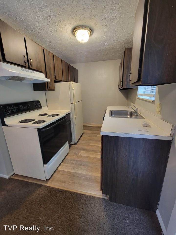 1442, 1444, 1448, 1450, 1452, 1454 West River Rd. N Elyria, OH 44035 - Photo 2 of 8
