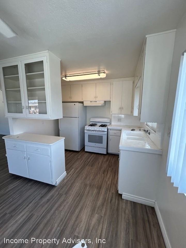 3827-3843 Wilson Ave - Photo 3 of 14