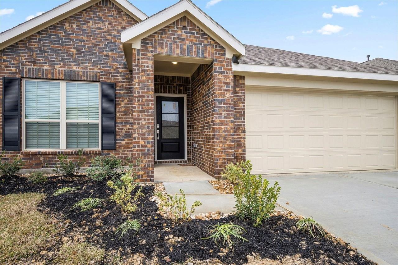 3140 Catalonion Ct - Photo 2 of 8