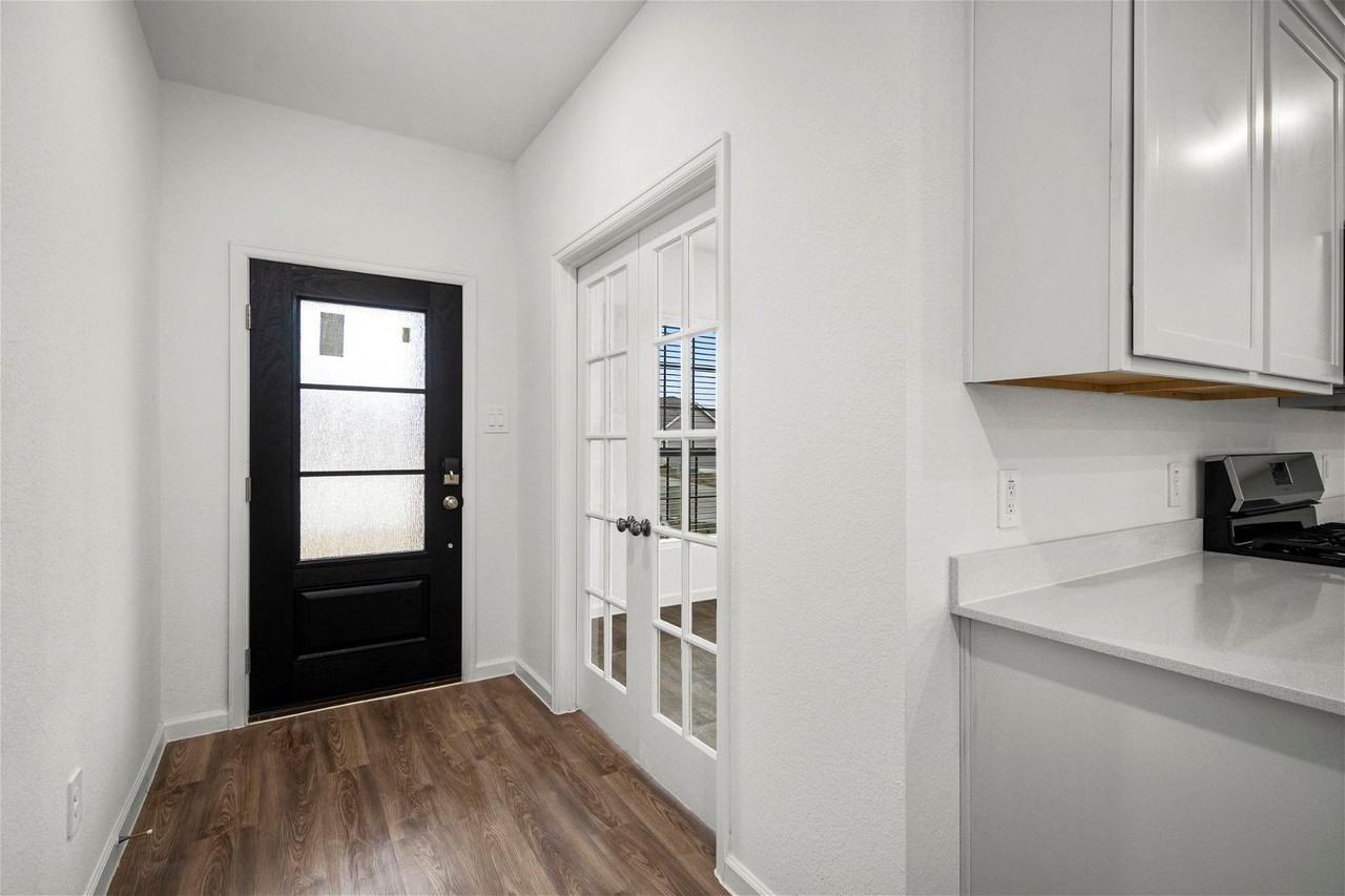 3140 Catalonion Ct - Photo 3 of 8