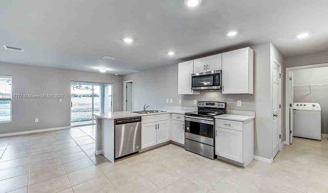 9018 E Castle Cir - Photo 2 of 8