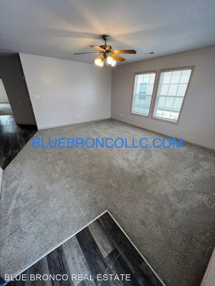 718 Meadow Ln - Photo 2 of 18