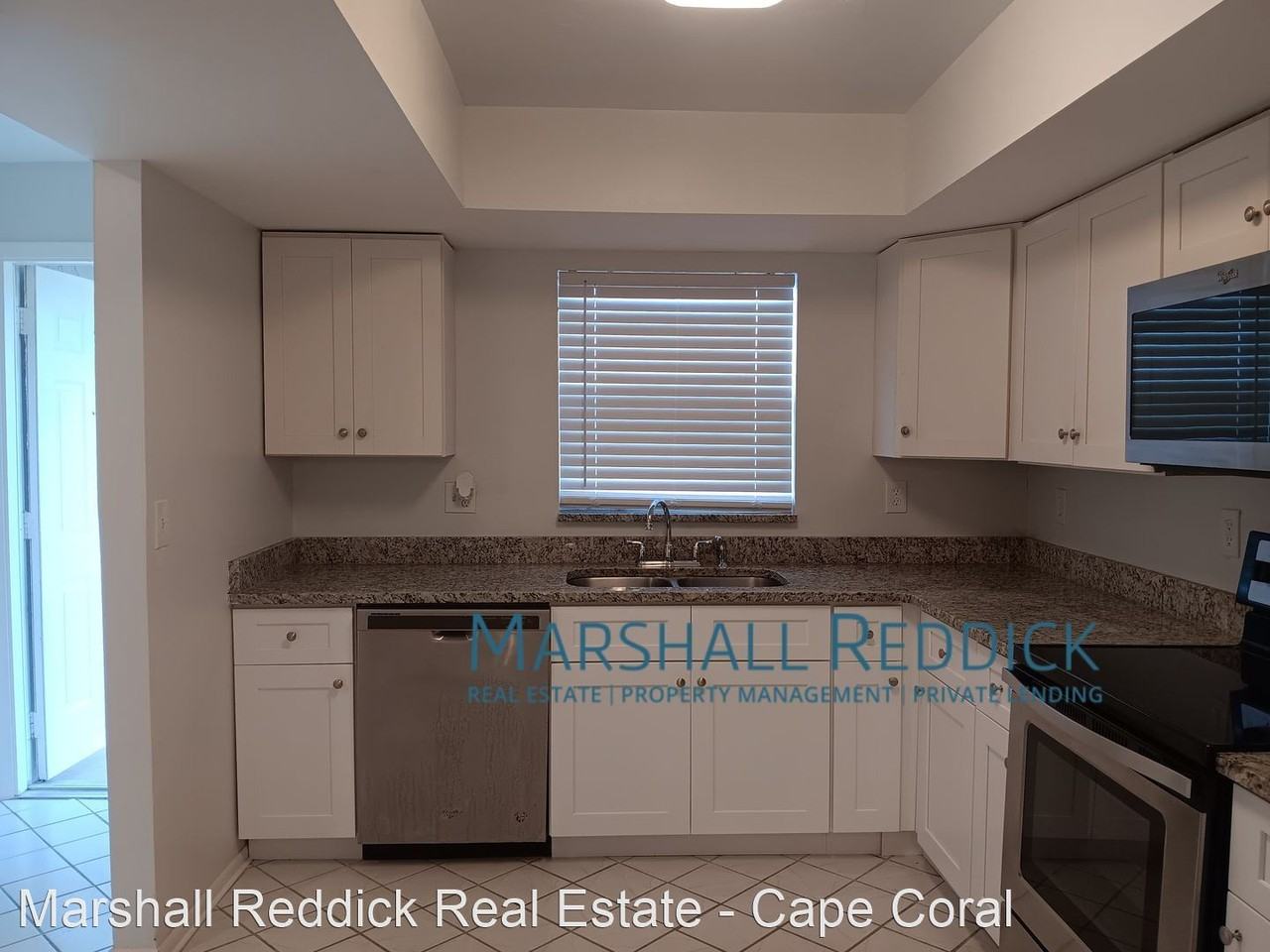 1901 SE 15th Pl - Photo 3 of 21