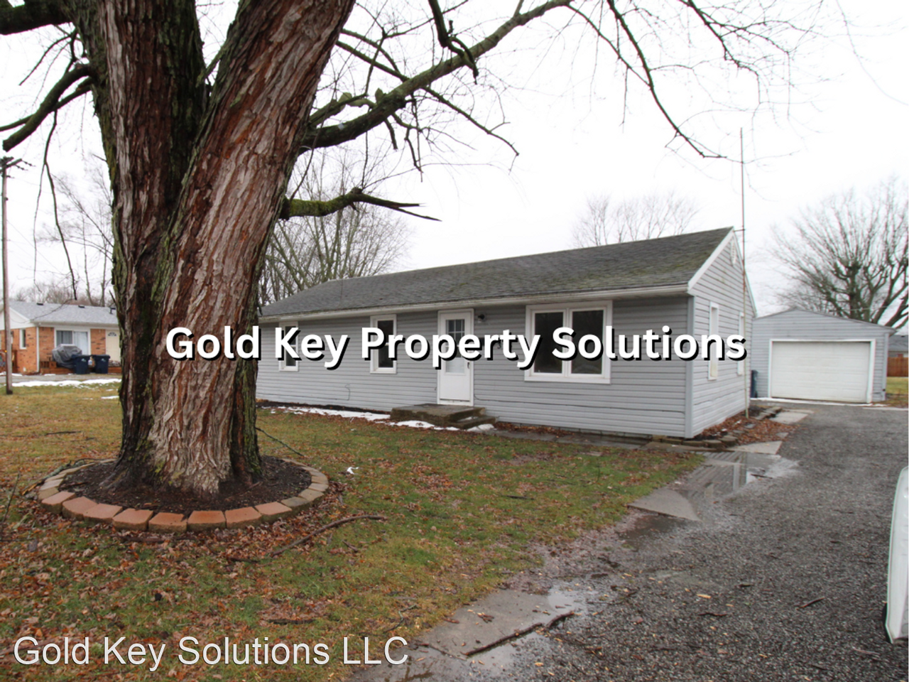 375 N 10th St - Photo 2 of 14