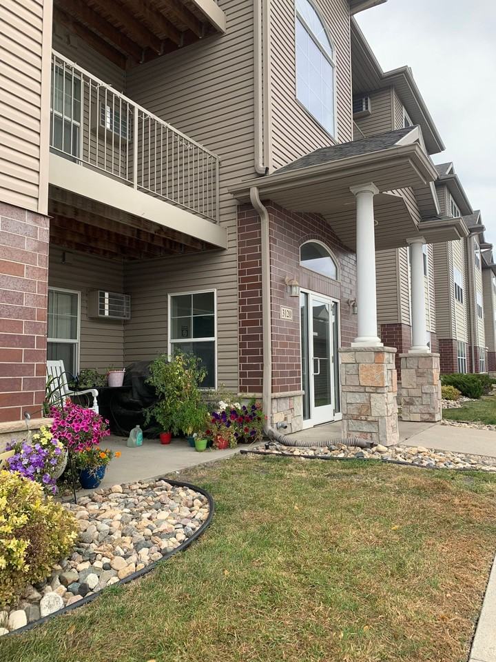 Old Orchard Apartments - Photo 2 of 21