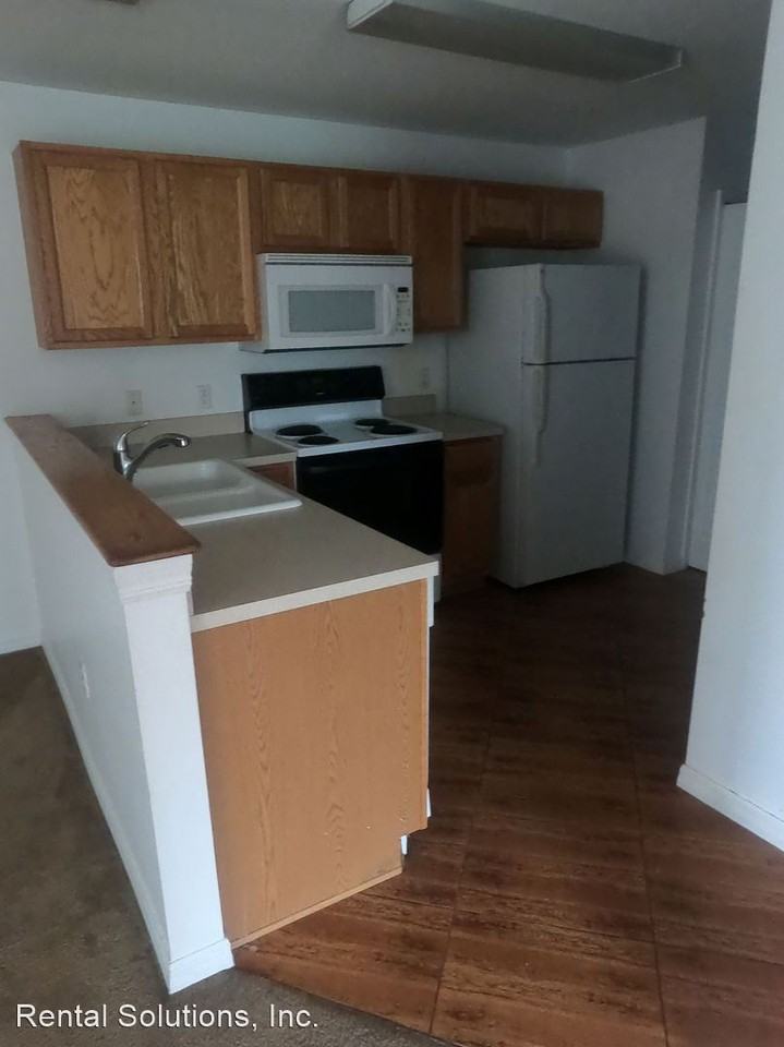 Columbia Ave - Photo 2 of 8