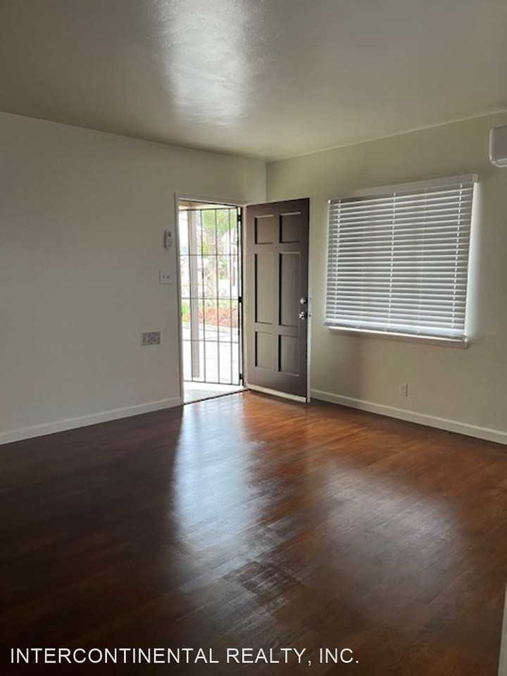 2607 CHESTER LANE 2609 CHESTER LANE - Photo 3 of 13