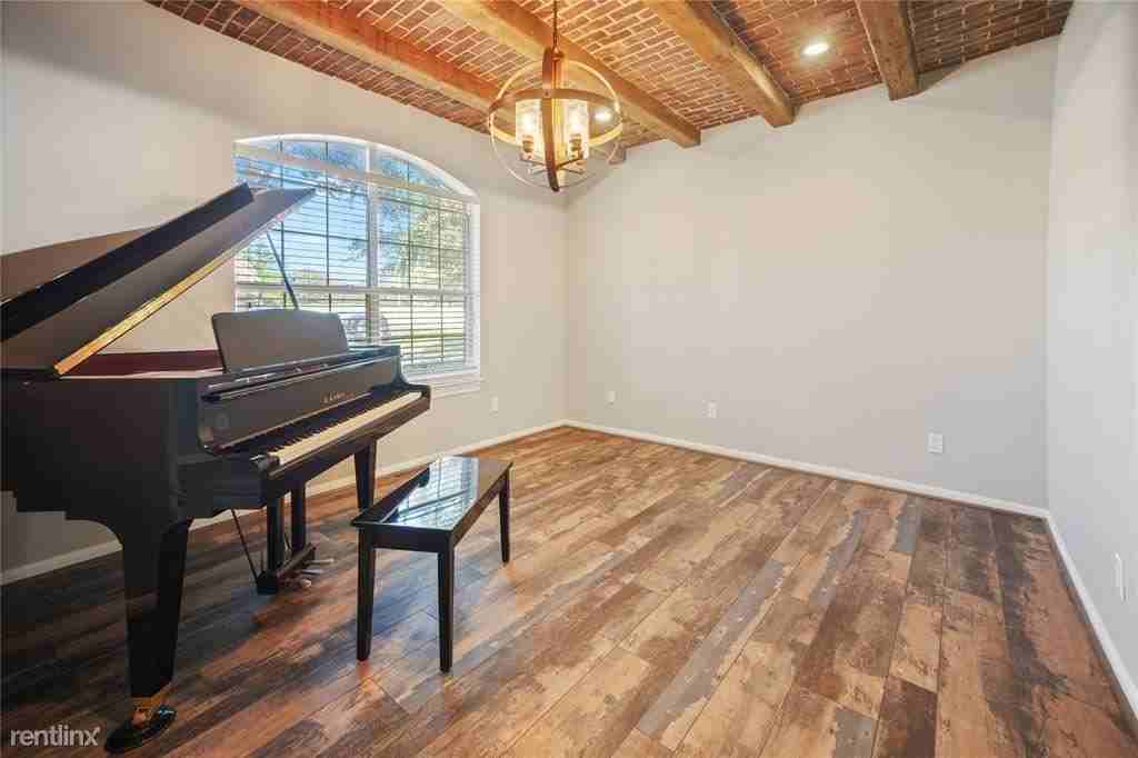 15218 Brown Eyed Susan Ct - Photo 3 of 9