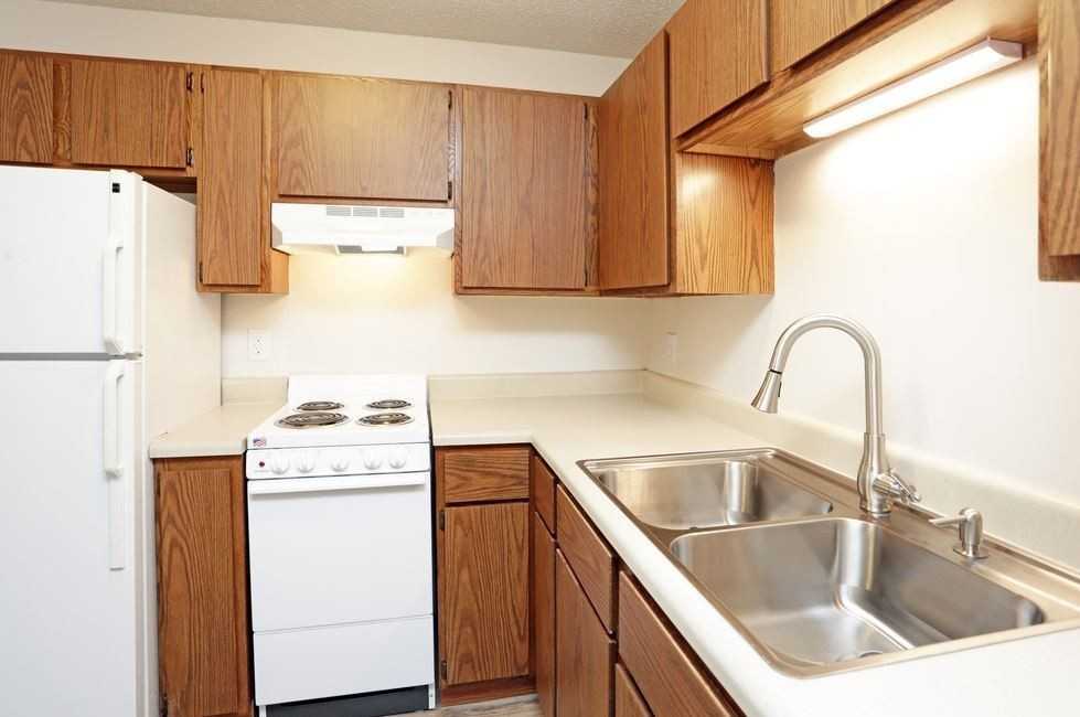 Civic Center Court Apartments - Photo 5 of 11