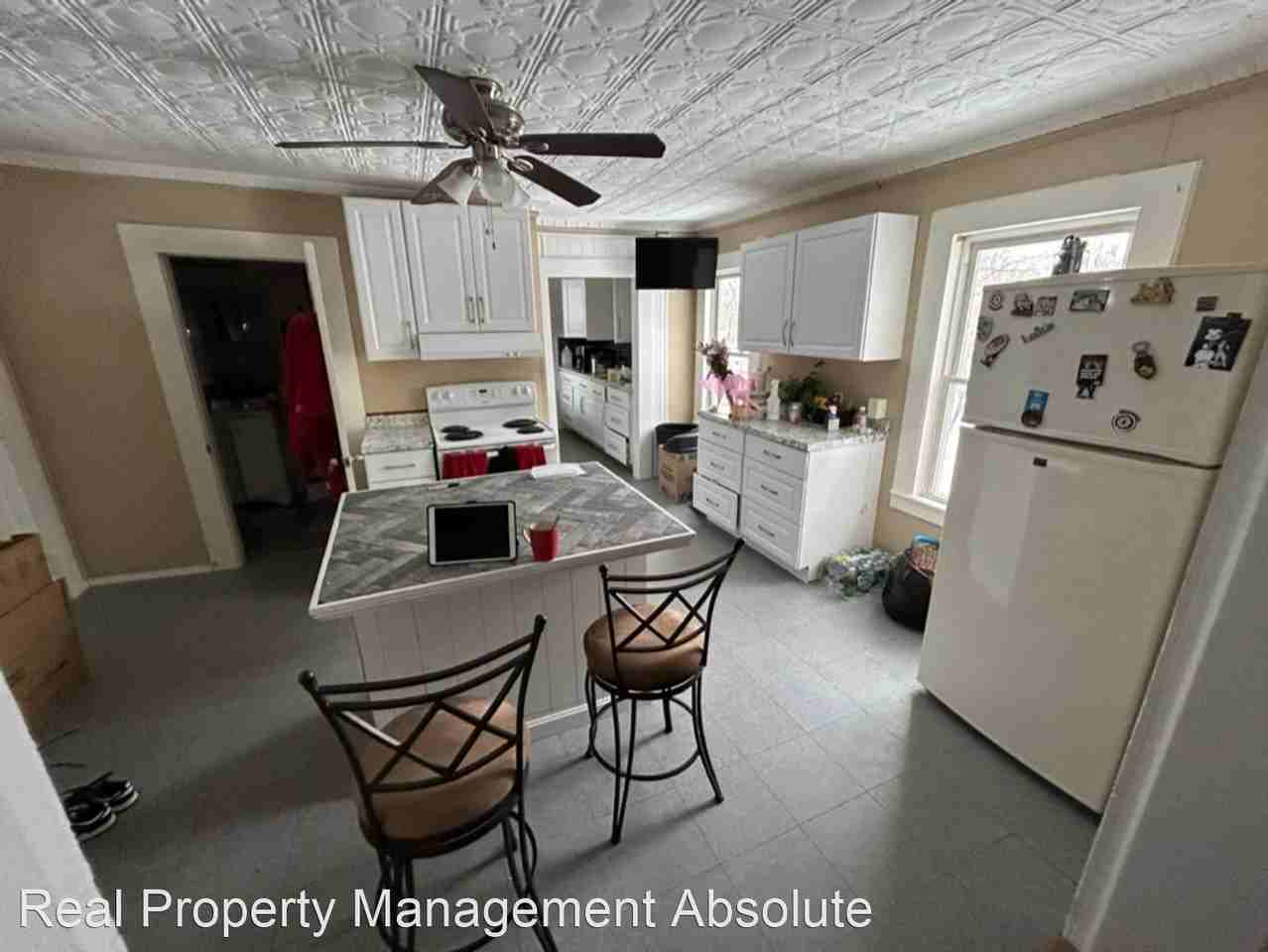 41-41 1/2 Perham St - Photo 3 of 12