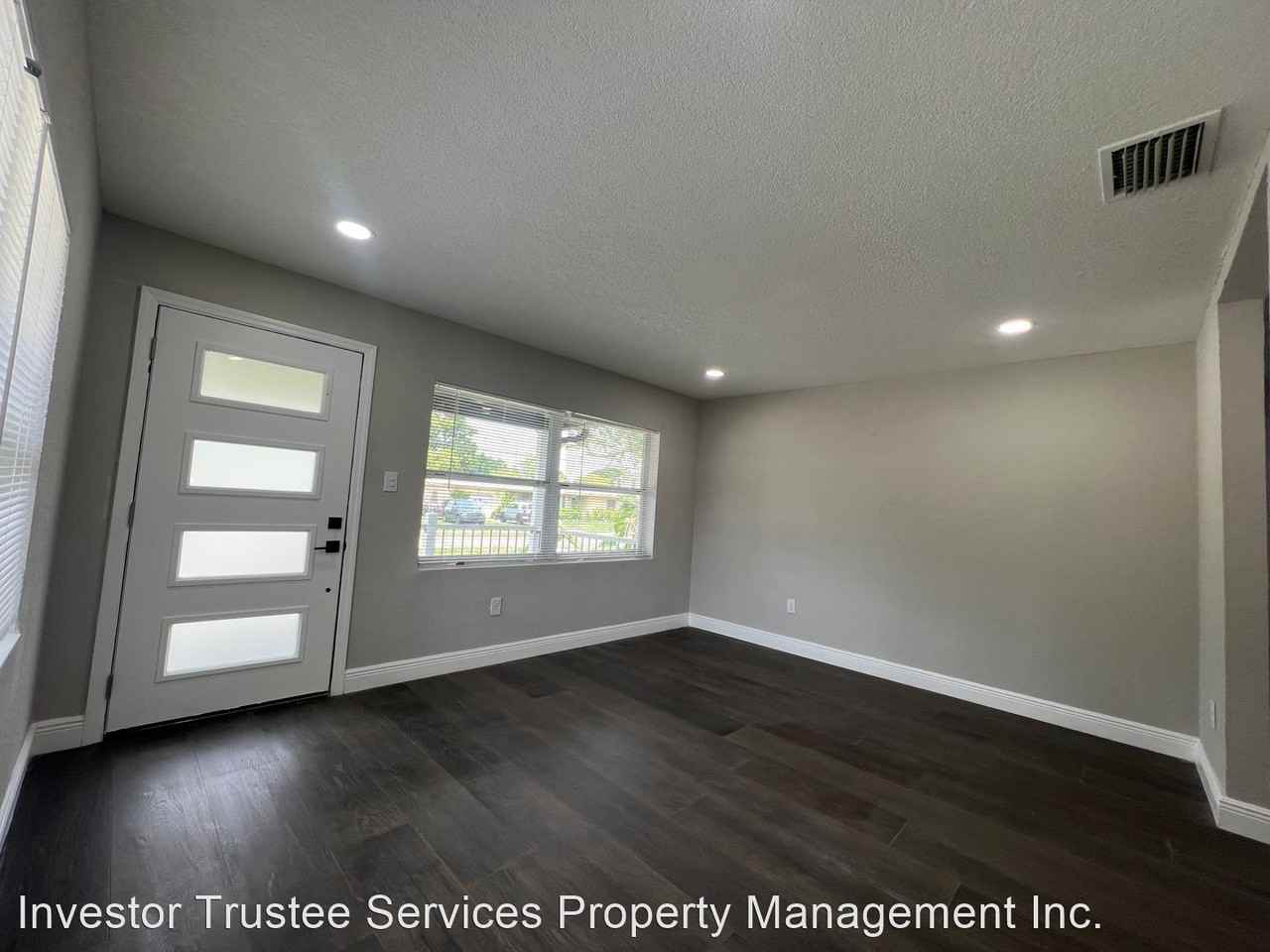 605 N Matanzas Ave - Photo 2 of 8