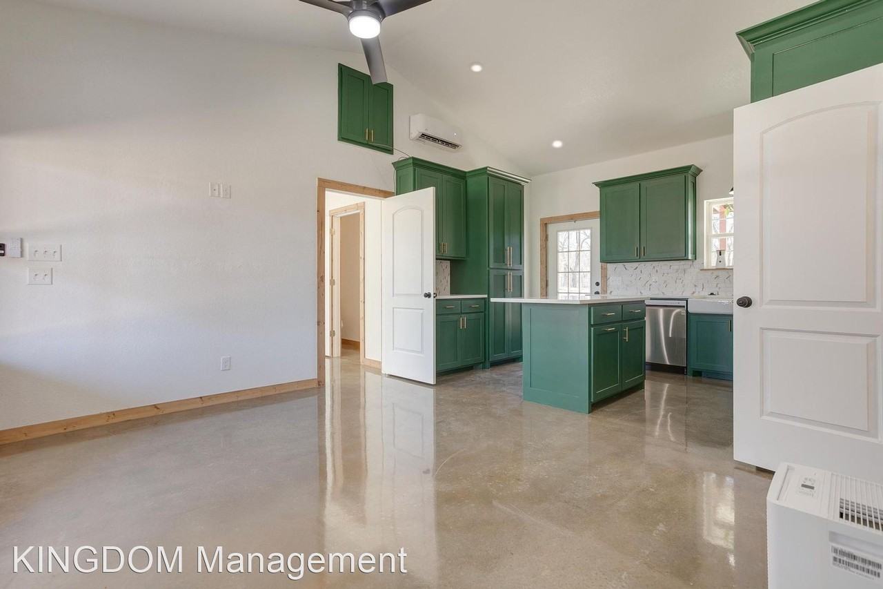 1021 Ironwood Way - Photo 3 of 21