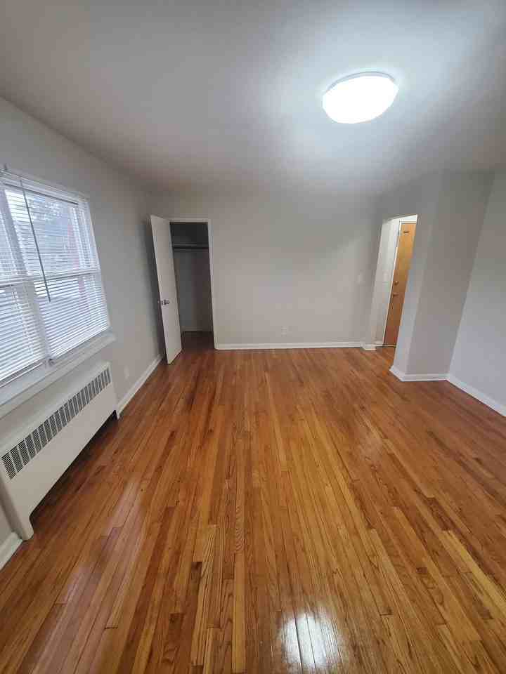 F & A Main Apartments - Photo 6 of 12