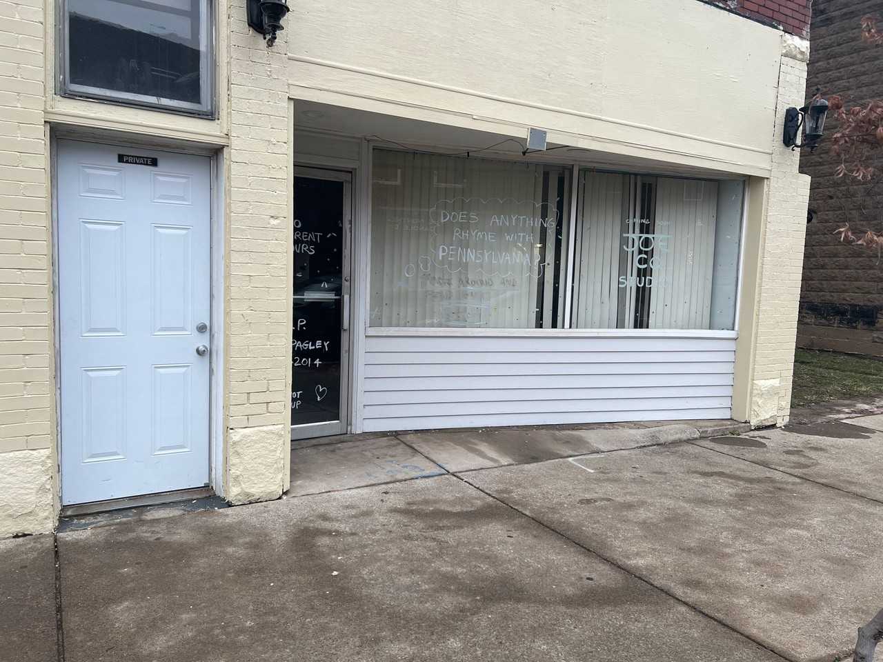 217 5th St - Photo 2 of 7