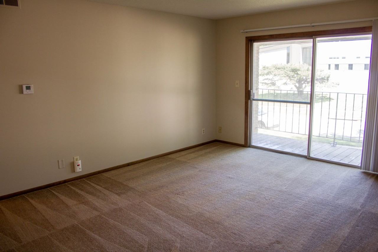 Canterbury-8 Apts. - Photo 3 of 18