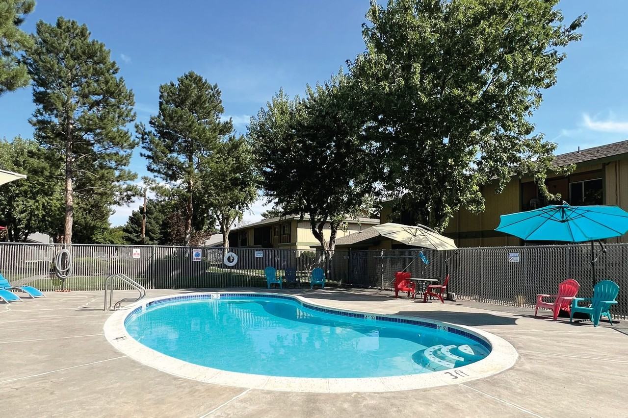 Windsong Apartments | 1, 2, or 3 - Photo 4 of 19