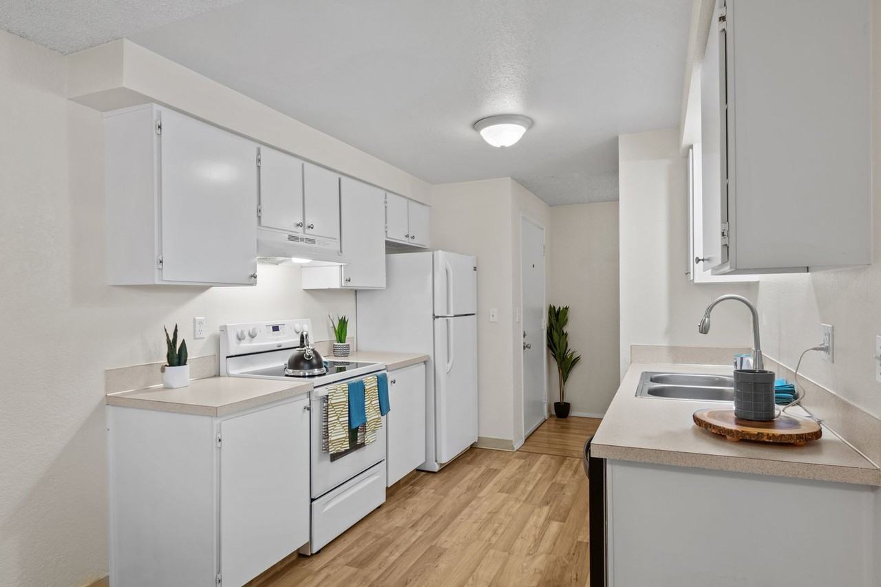 Windsong Apartments | 1, 2, or 3 - Photo 5 of 19