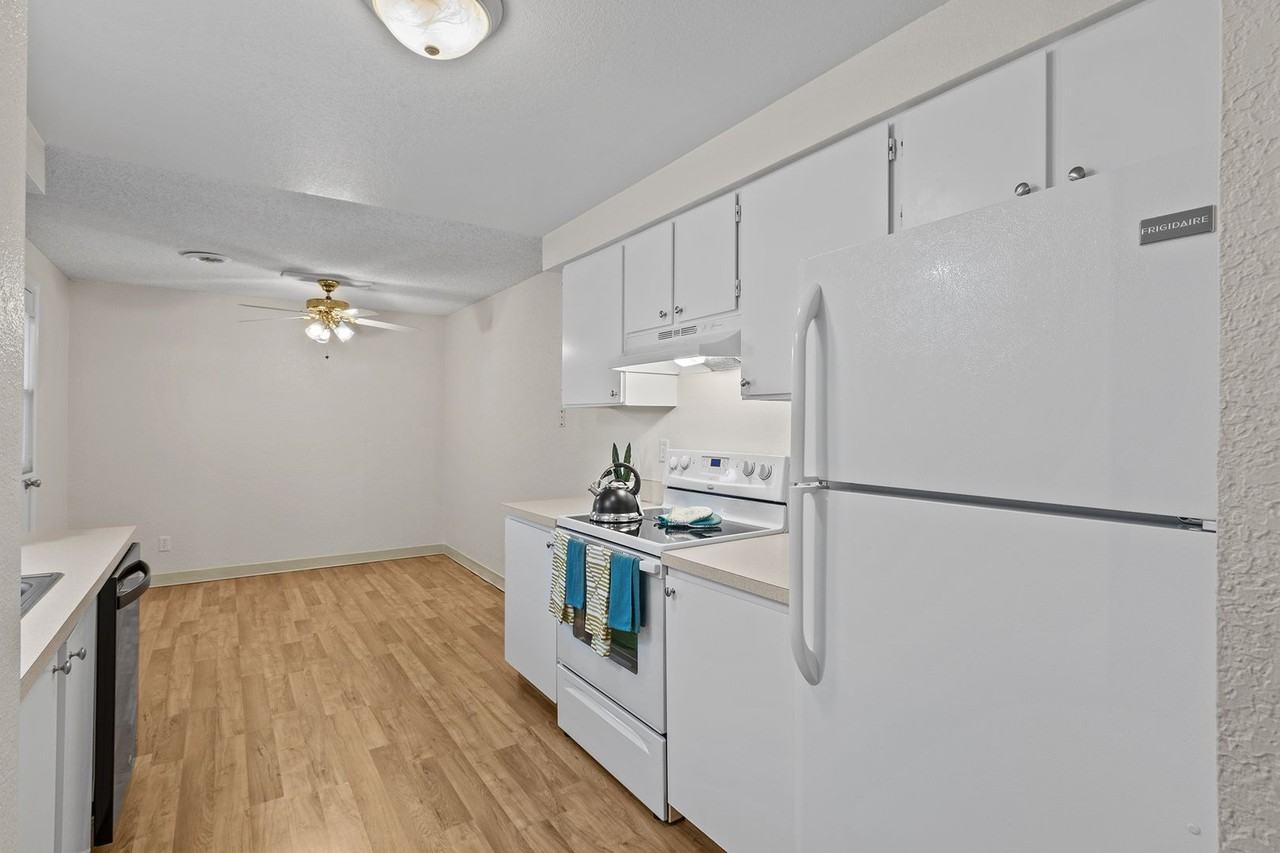 Windsong Apartments | 1, 2, or 3 - Photo 6 of 19